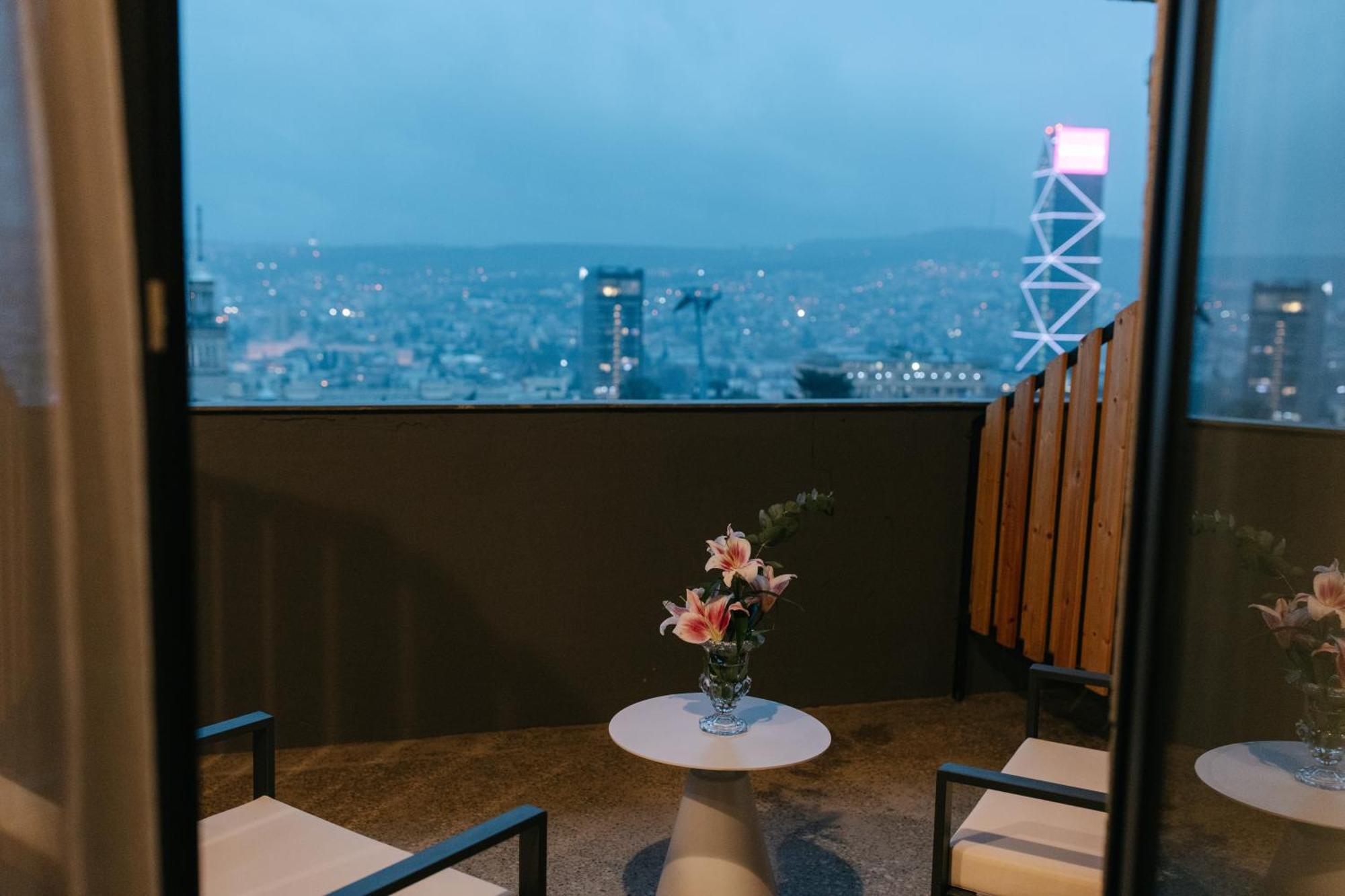 Castor & Pollux Hotel Tbilisi Eksteriør bilde