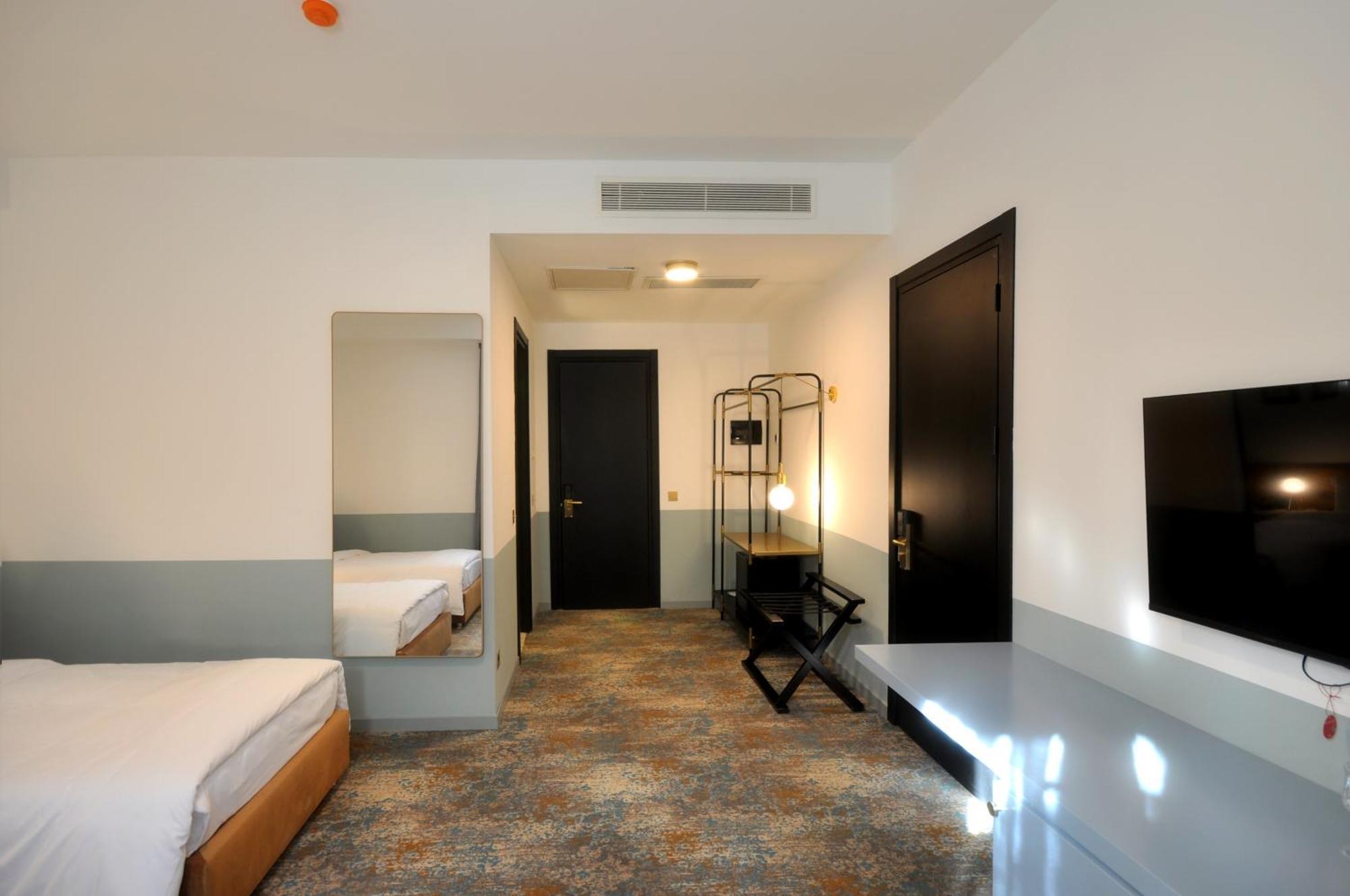 Castor & Pollux Hotel Tbilisi Eksteriør bilde